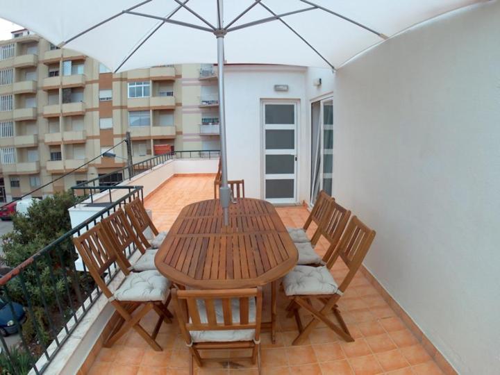 Apartment Near The Beach With Big Terrace Σετούμπαλ Εξωτερικό φωτογραφία